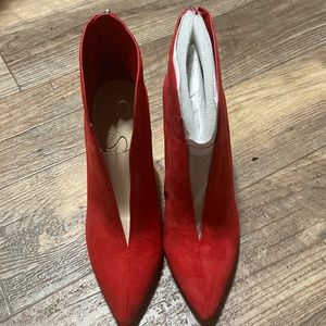 Like new Jessica Simpson Red Pointed Toe Booties size 8